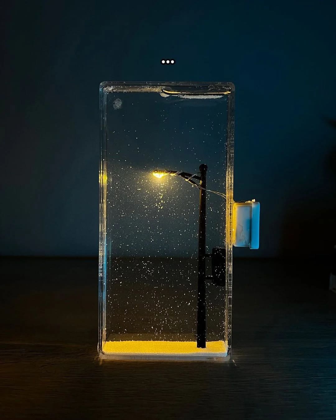 Frost Glow - Snowy Flowing Night Light - Shining Room