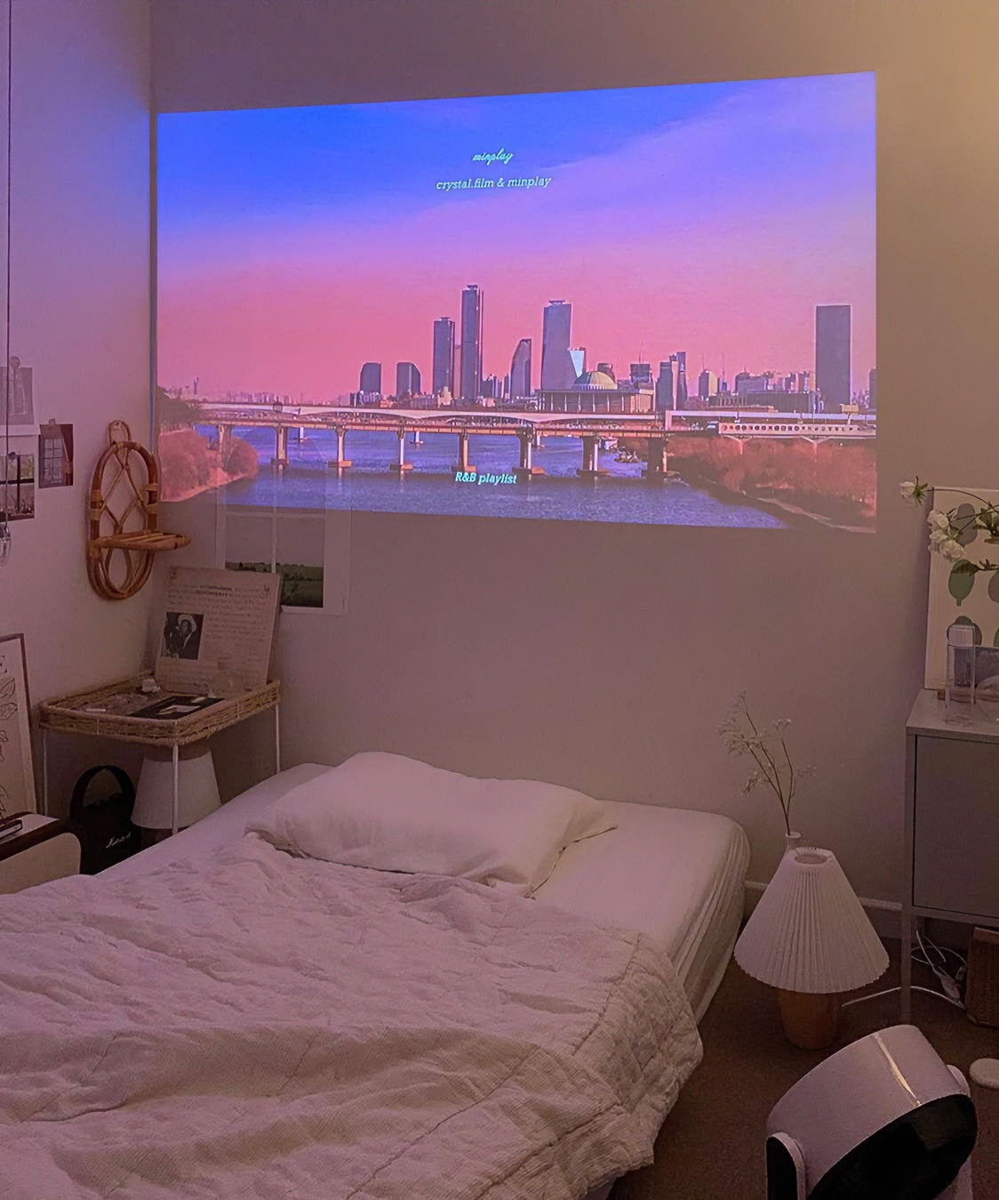Pocket Cine - Ultra HD Mini Projector